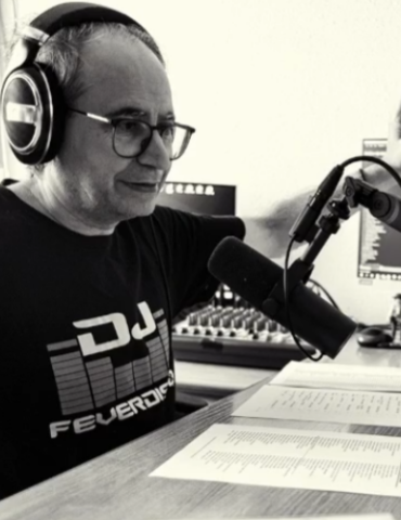 Listas de Exitos Top 100 y Ayer una vez mas